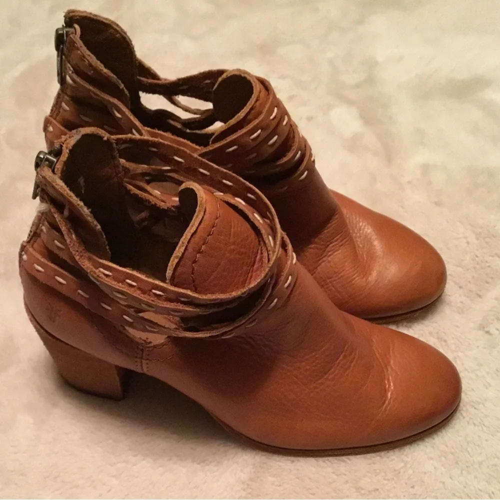 Frye Naomi Pickstitch Whiskey Brown Shooties Ankle Boots - 6